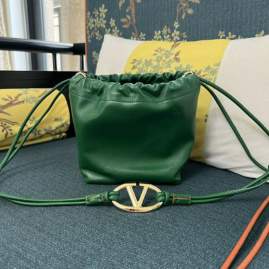 Picture of Valentino Handbags _SKUfw181168050fw